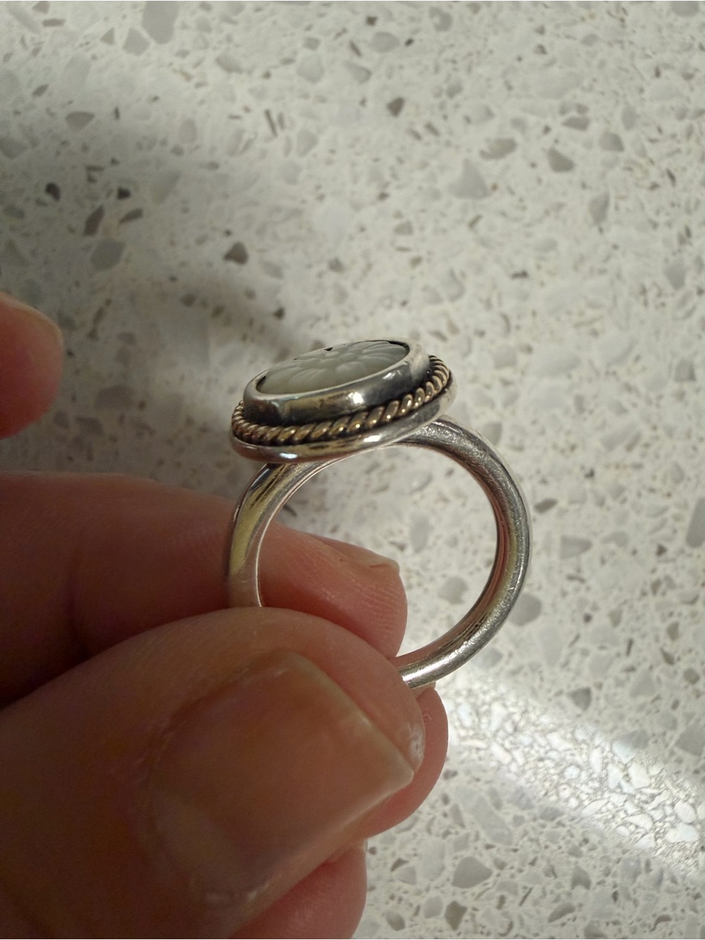 Pandora Sterling Silver Floral Mother-of-Pearl Ring with Rope Gold Details - Picture 5 of 5